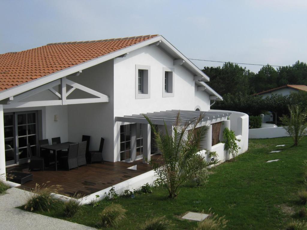 Villa,1555638139:JPEG