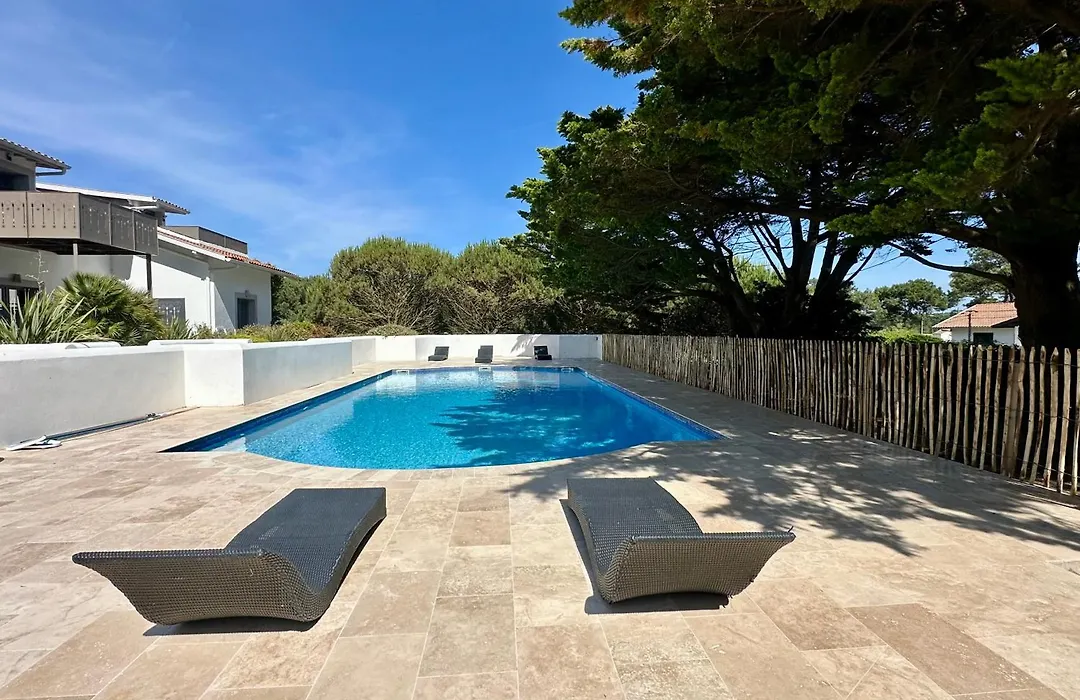 Villa Clara, Residence Face A L'Ocean Et Au Golf De Chiberta-1